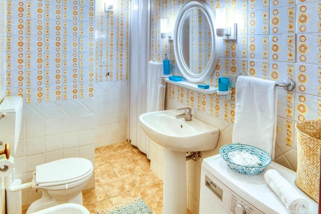 Studio LIVIA Levanto 0*,  Italia